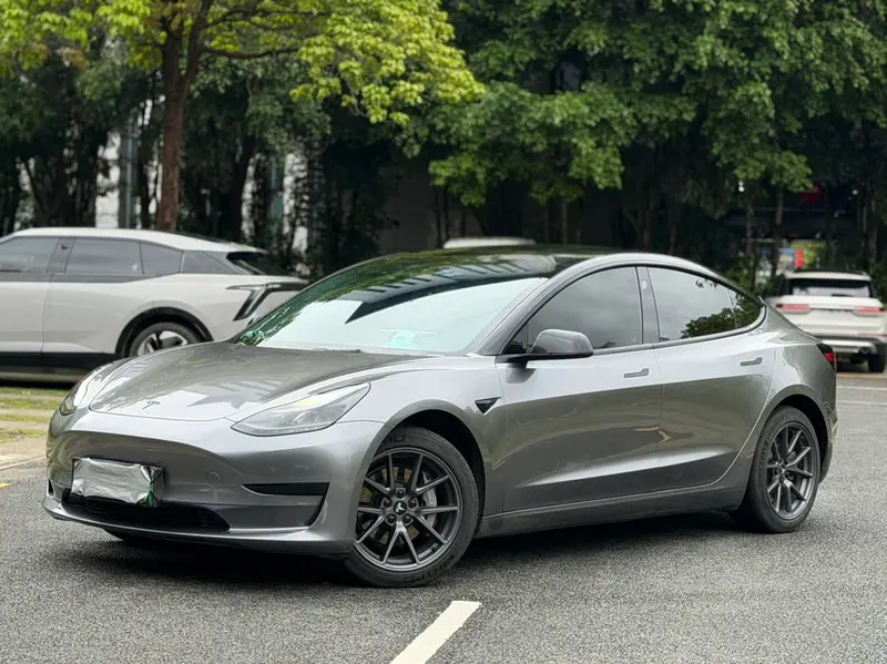 Tesla Model 3, 2022