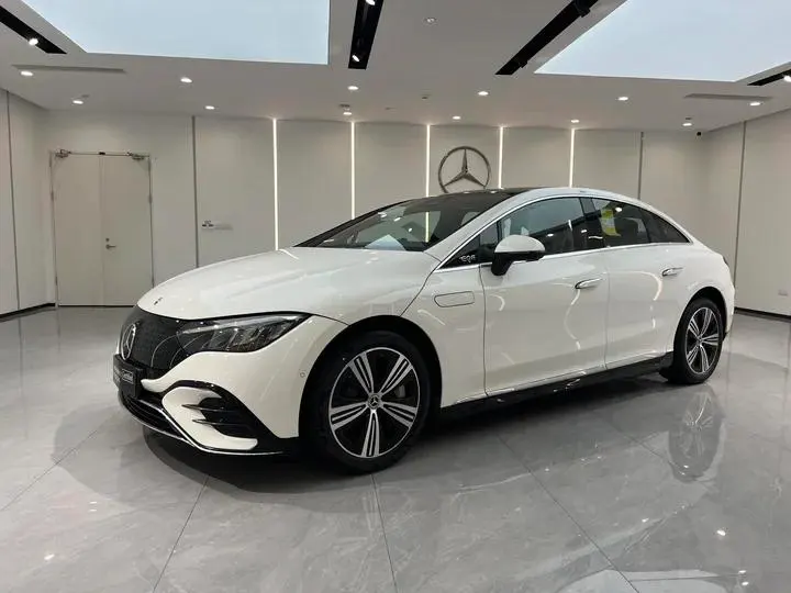 Mercedes-Benz EQE, 2025