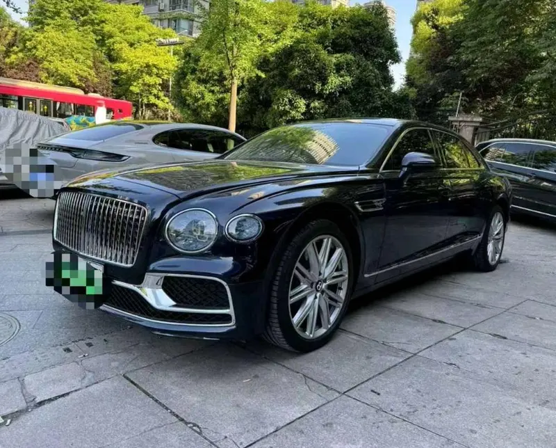 Bentley Flying Spur PHEV, 2023