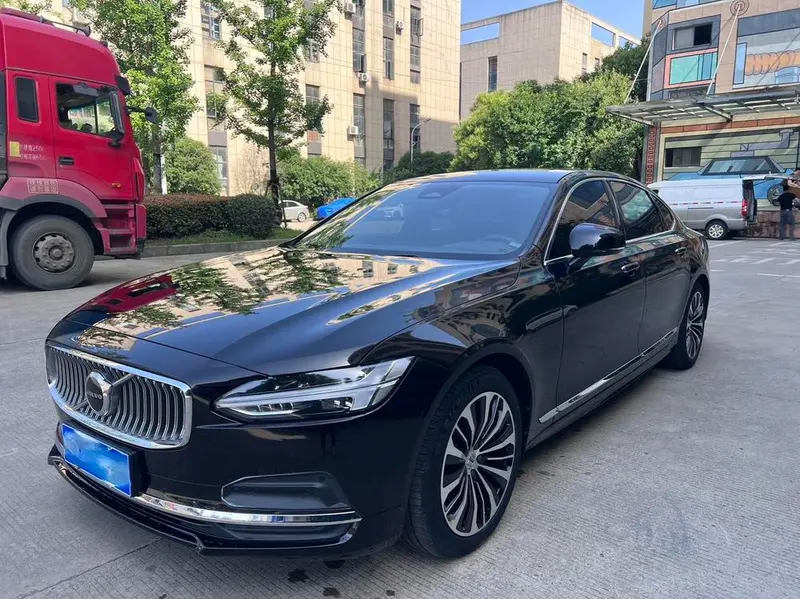 Volvo S90, 2023