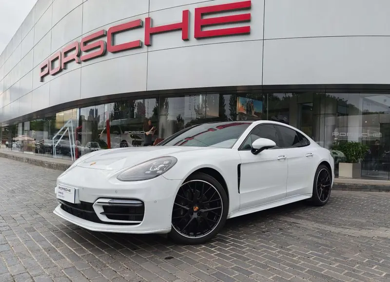 Porsche Panamera, 2023