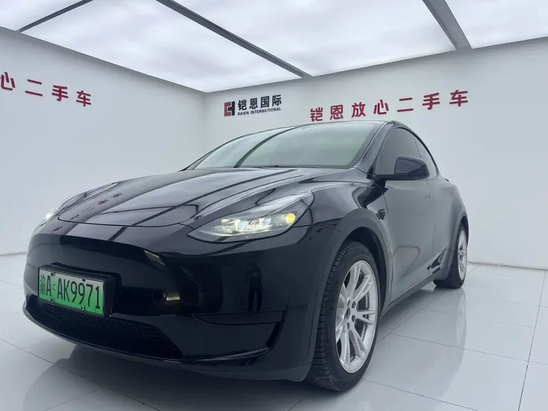 Tesla Model Y, 2023