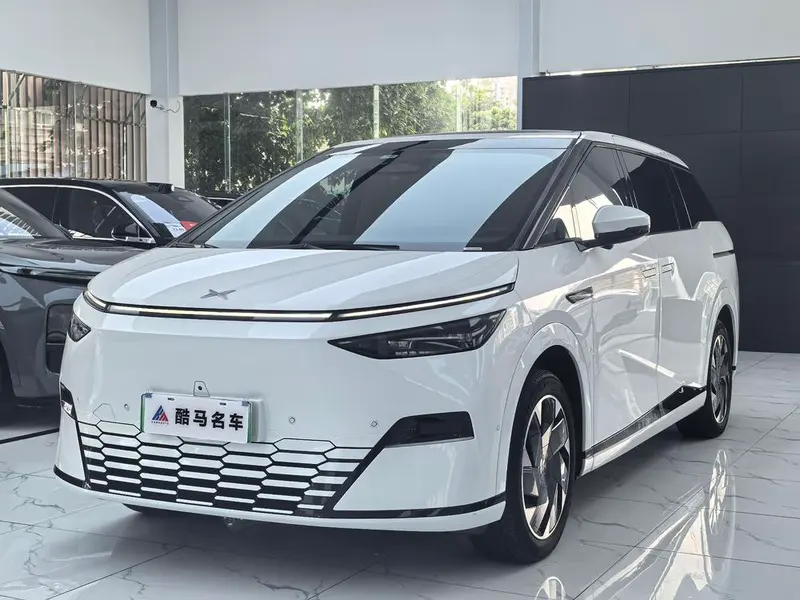 XPeng X9, 2024