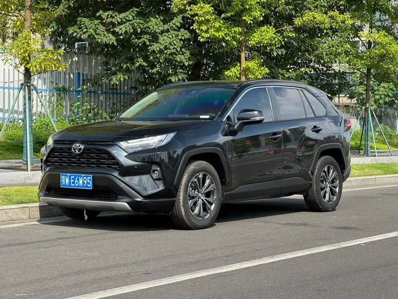 Toyota RAV4, 2023