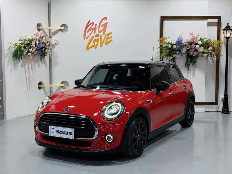 MINI MINI, 2019