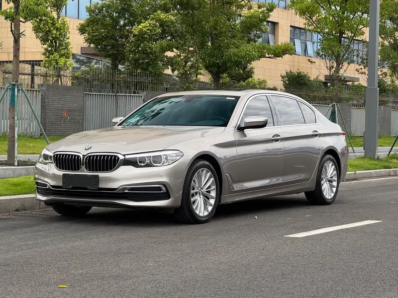 BMW 5-Series, 2020