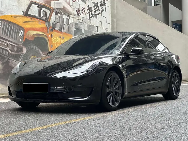 Tesla Model 3, 2022