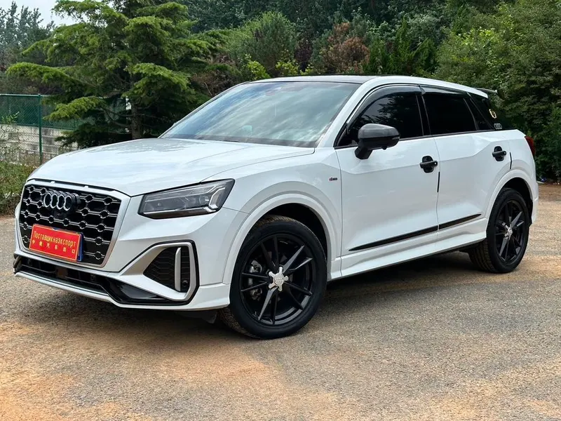 Audi Q2L, 2022