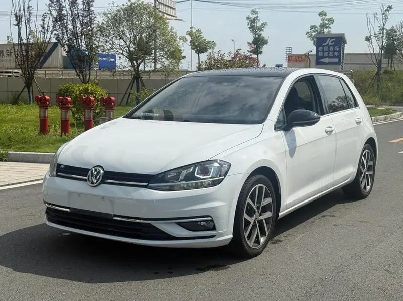 Volkswagen Golf, 2020