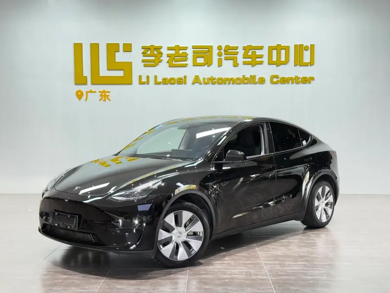 Tesla Model Y, 2022