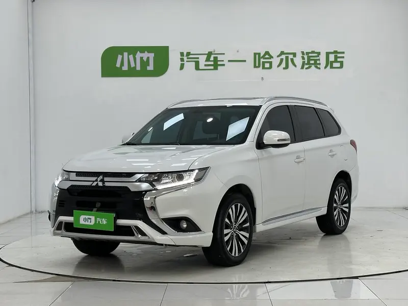 Mitsubishi Outlander, 2021