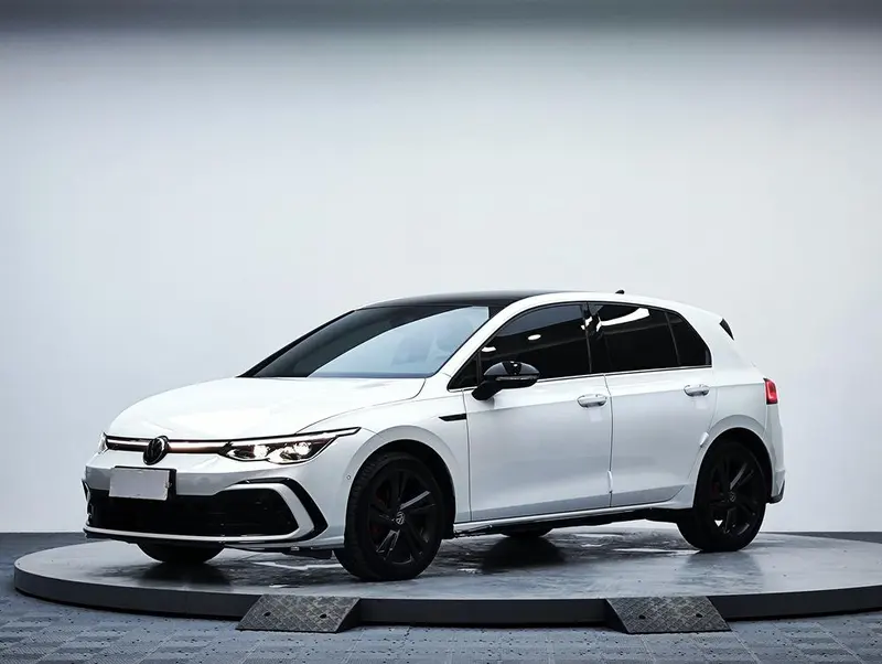 Volkswagen Golf, 2023