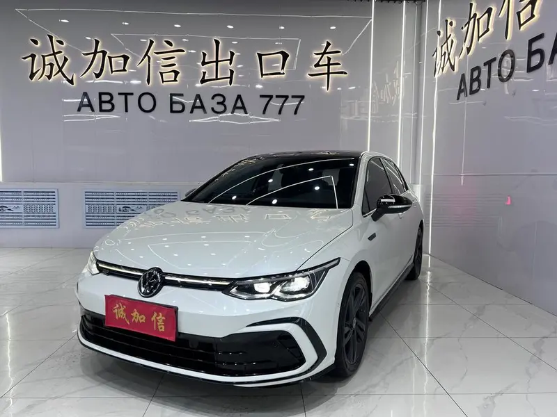 Volkswagen Golf, 2023