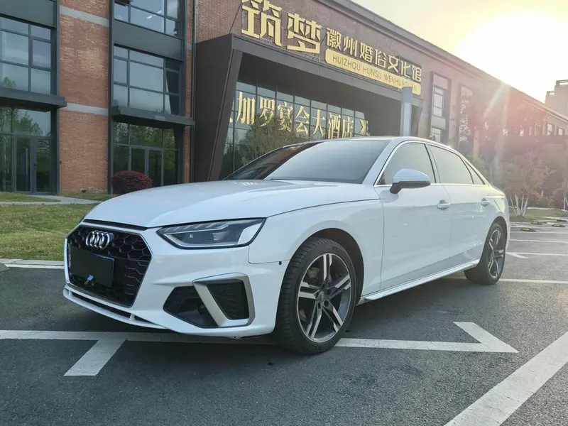 Audi A4L, 2020