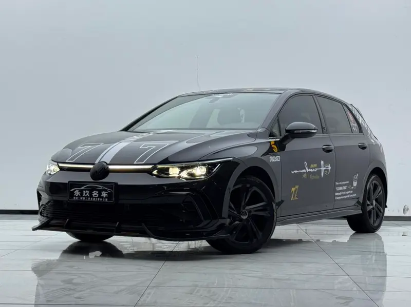 Volkswagen Golf, 2023
