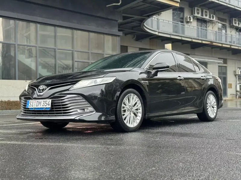 Toyota Camry, 2018