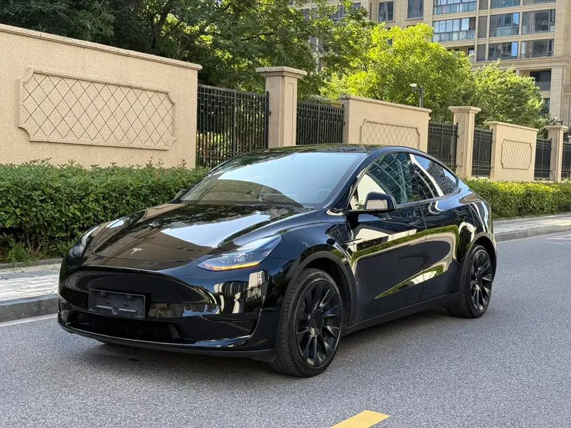 Tesla Model Y, 2022