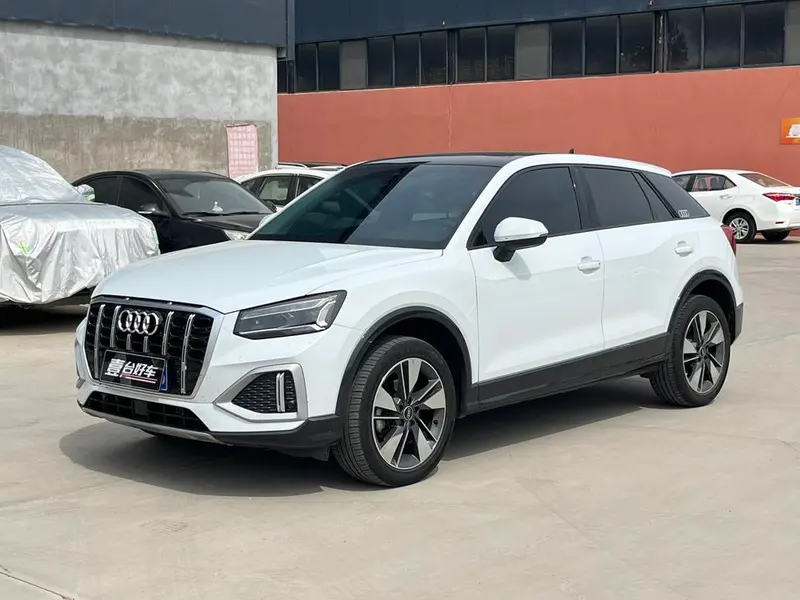 Audi Q2L, 2022
