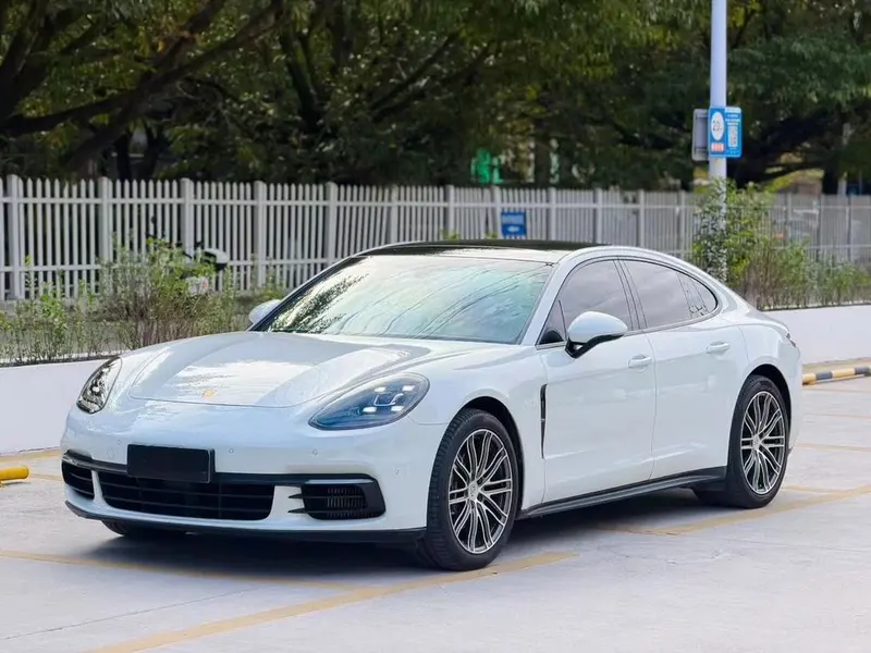 Porsche Panamera, 2019