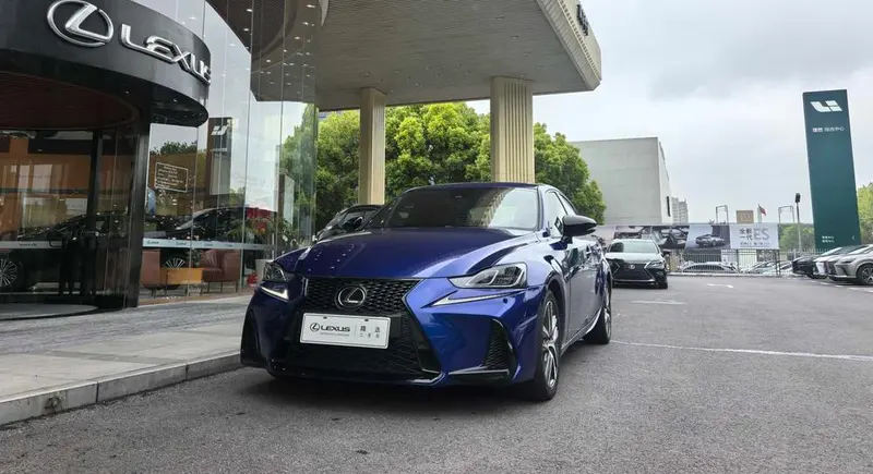 Lexus IS, 2017
