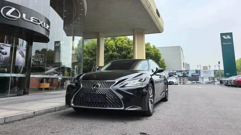 Lexus LS, 2018