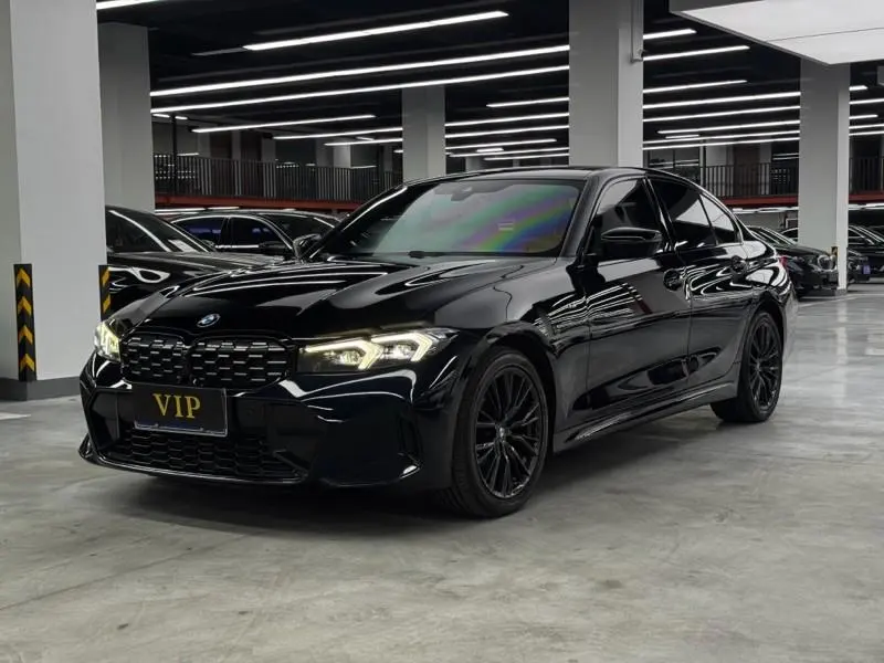 BMW 3-Series, 2023
