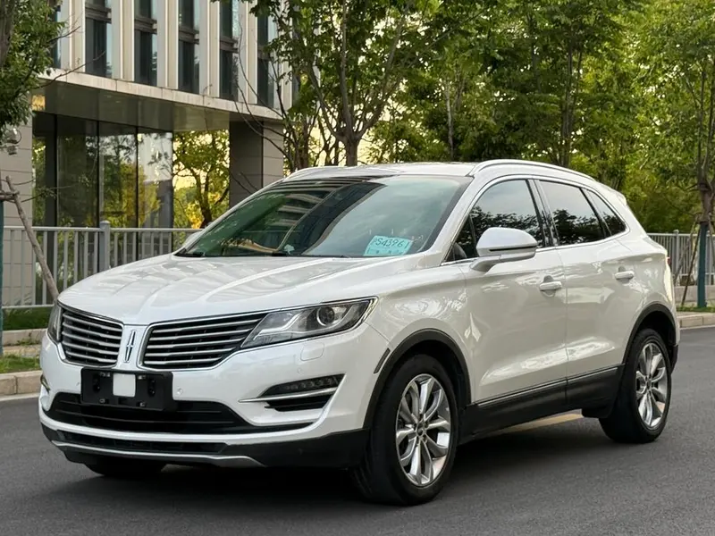 Lincoln MKC, 2016