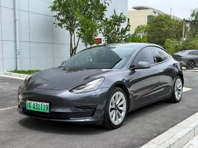 Tesla Model 3, 2021