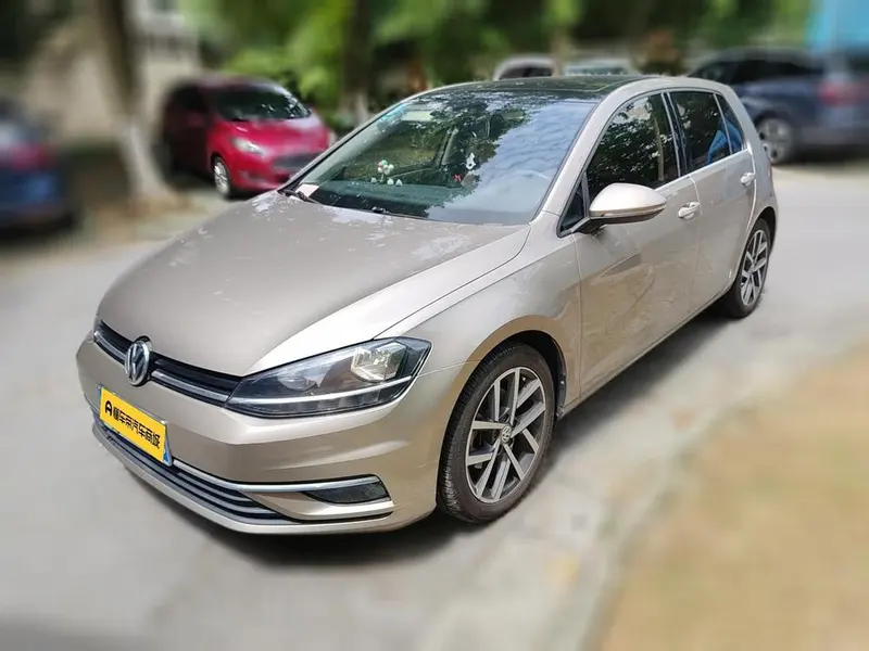 Volkswagen Golf, 2020