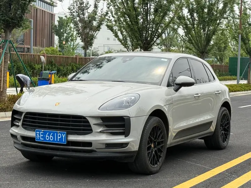 Porsche Macan, 2021