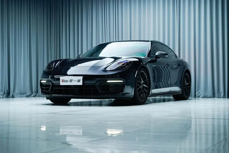 Porsche Panamera, 2022