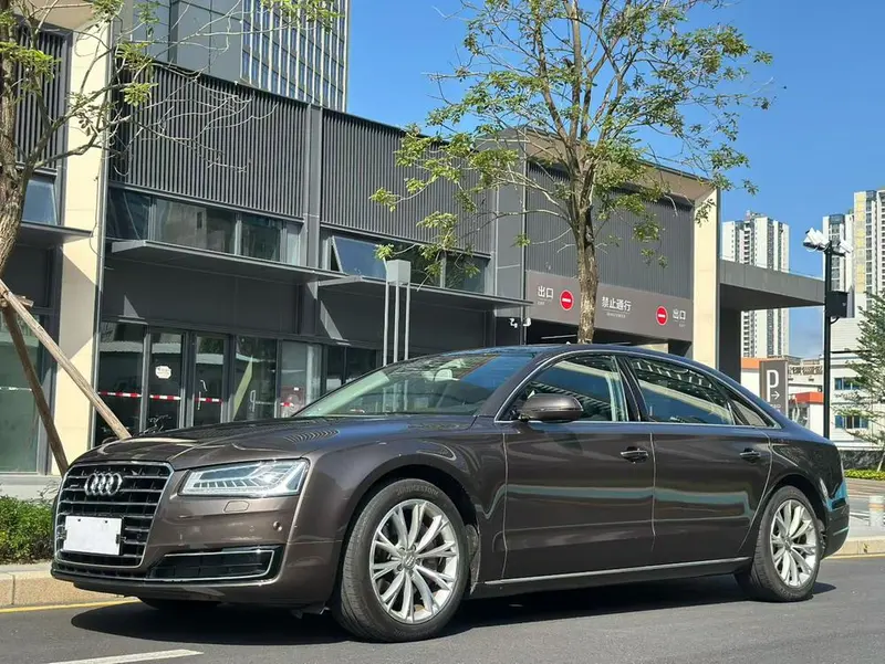 Audi A8, 2014