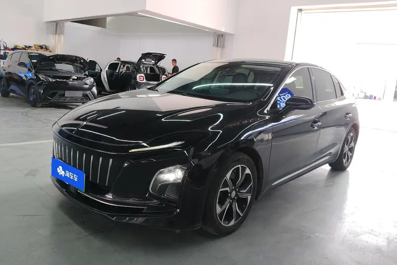 Hongqi E-QM5, 2021