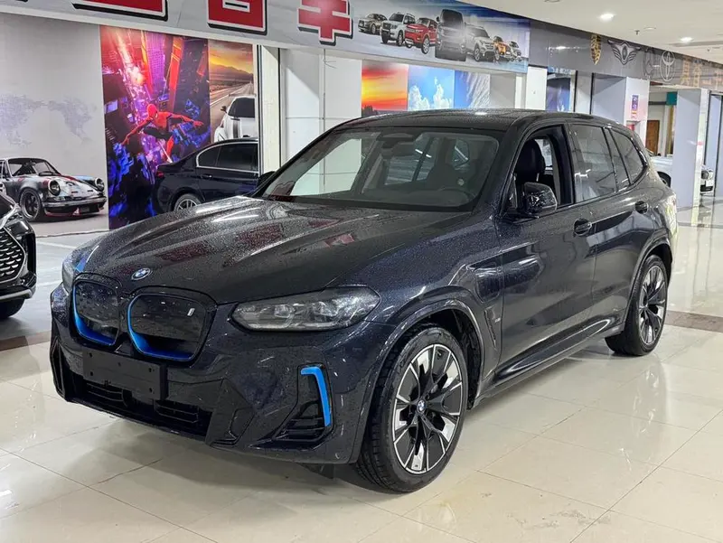 BMW iX3, 2022