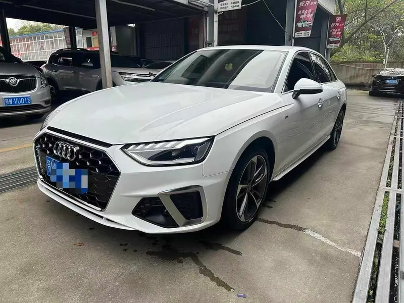 Audi A4L, 2022