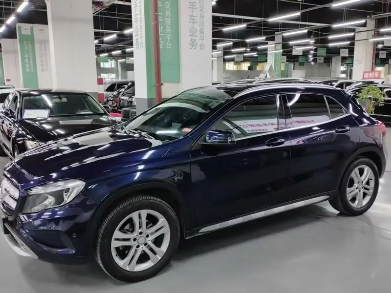 Mercedes-Benz GLA, 2015