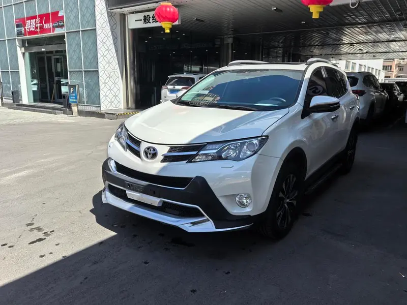 Toyota RAV4, 2015