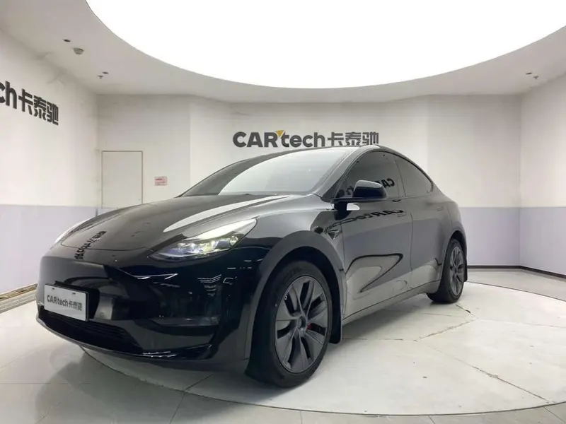Tesla Model Y, 2023