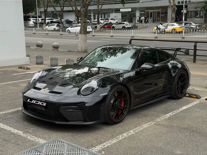 Porsche 911, 2025