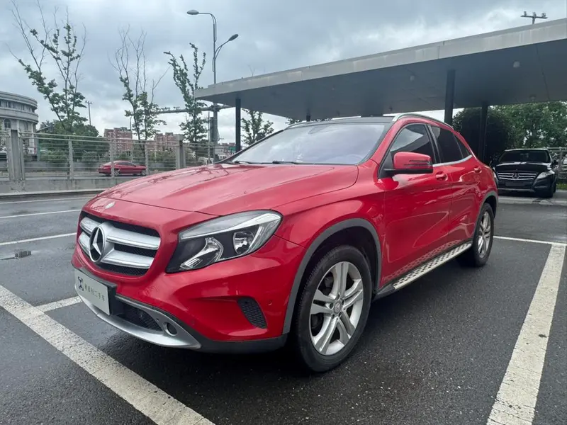 Mercedes-Benz GLA, 2015