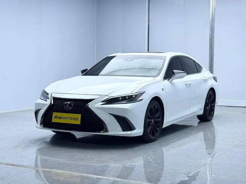 Lexus ES, 2021