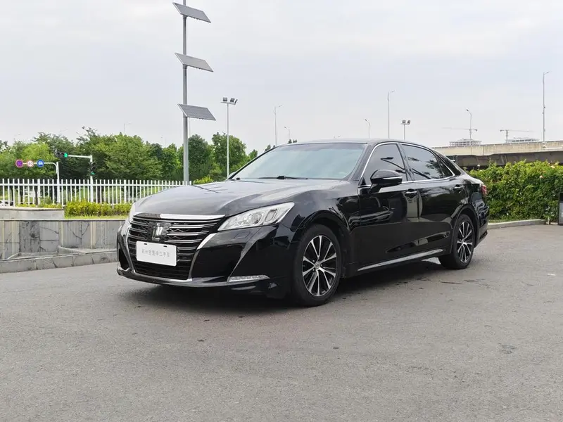 Toyota Crown, 2018