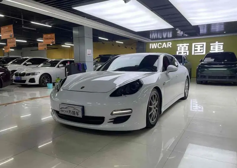 Porsche Panamera, 2013