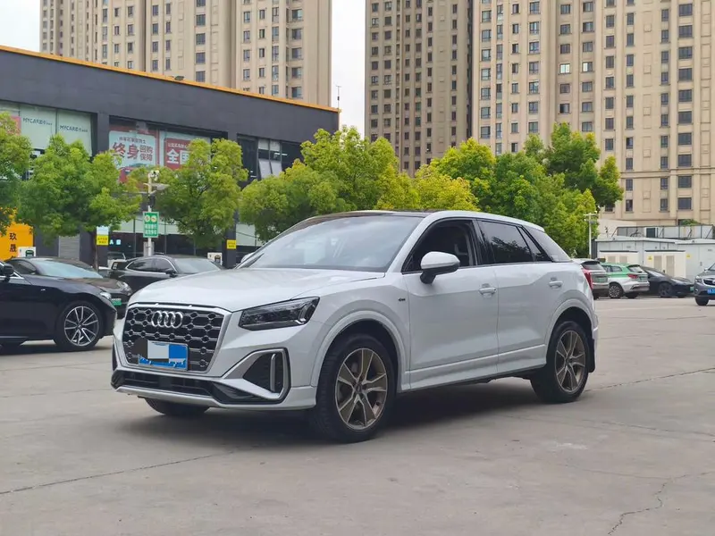 Audi Q2L, 2024