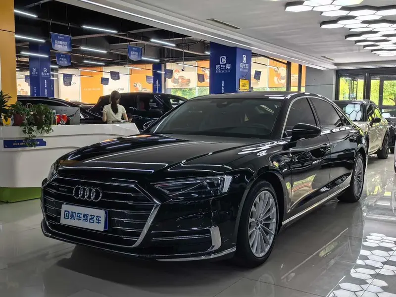 Audi A8, 2022