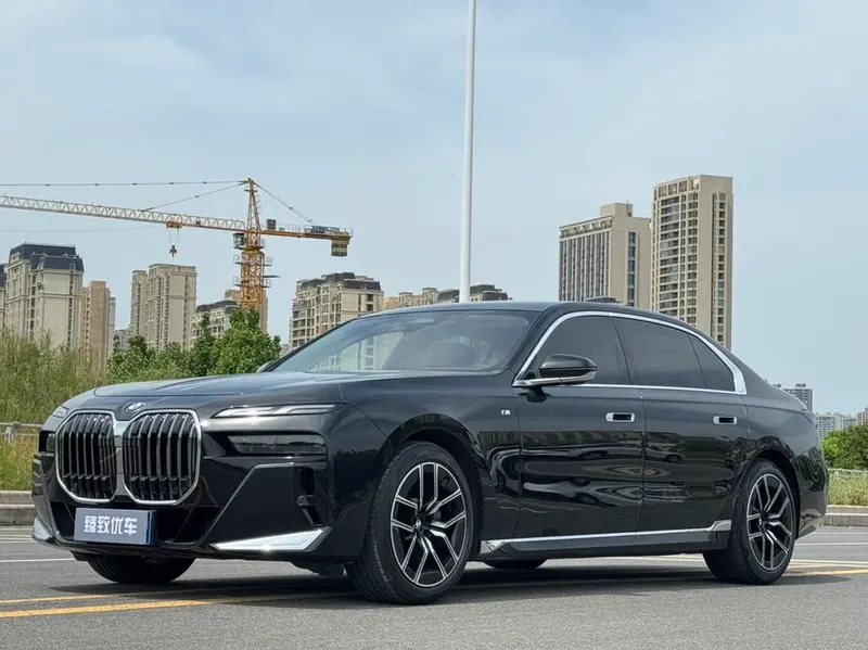 BMW 7-Series, 2023