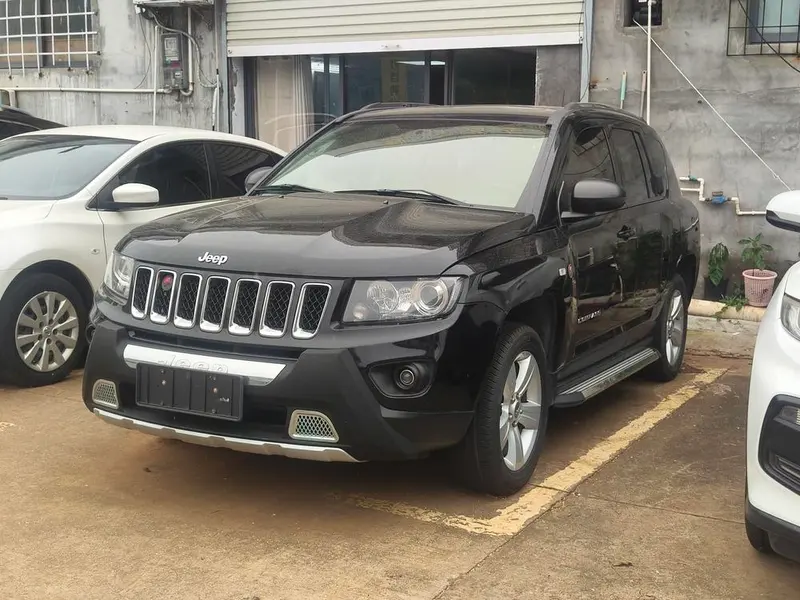 Jeep Compass (Import), 2013