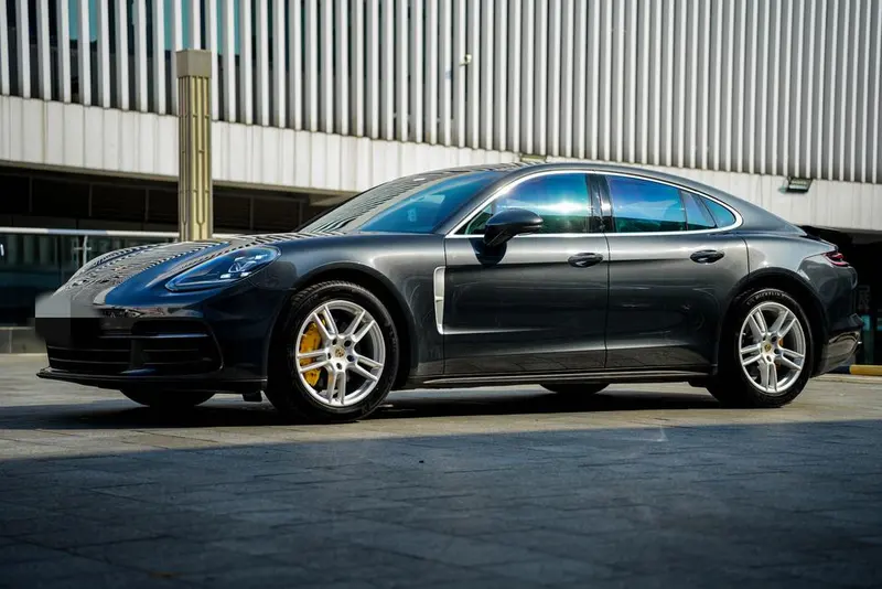Porsche Panamera, 2019