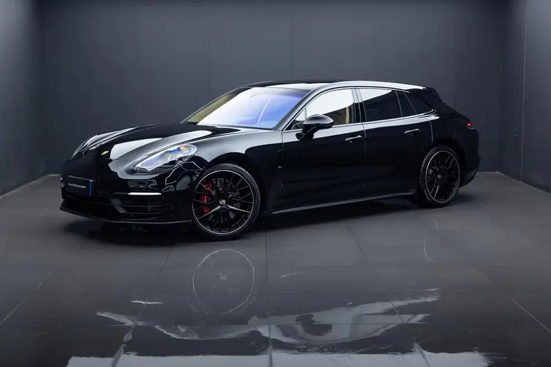 Porsche Panamera, 2023