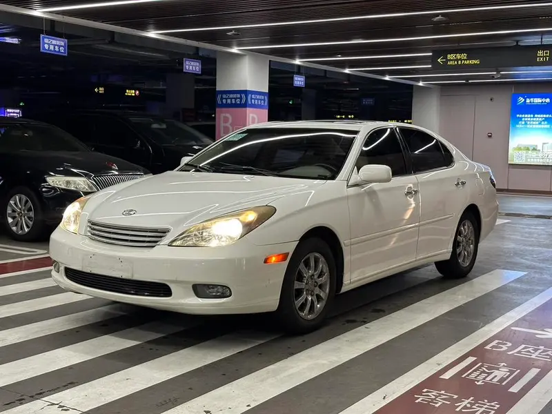 Lexus ES, 2002